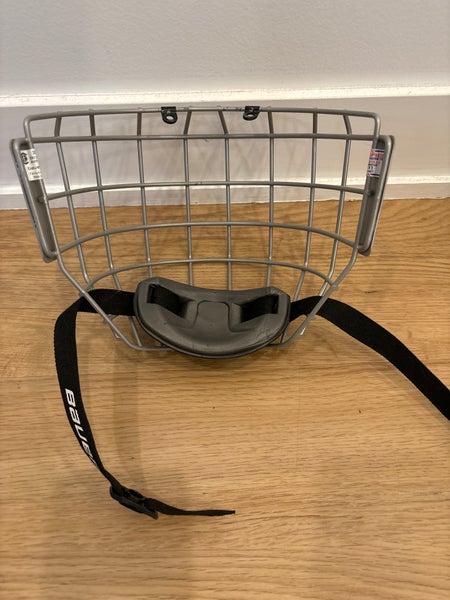 Bauer Helmet Cage Size M
