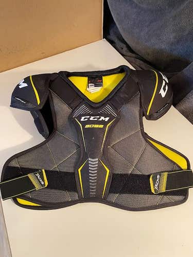 Senior Used Extra Large CCM Tacks 3092 Shoulder Pads