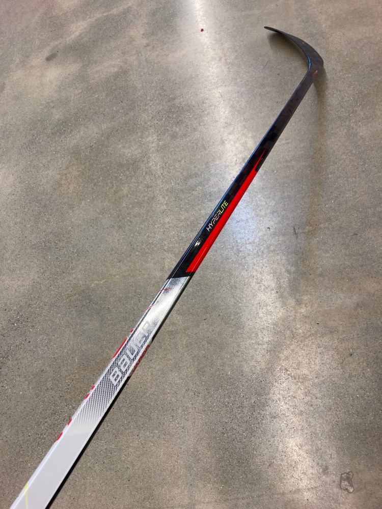 Used Intermediate Bauer Vapor Hyperlite Right Handed Hockey Stick P92