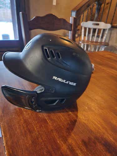 Used 6 7/8- 7 1/8 Rawlings Batting Helmet