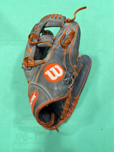 Used Wilson A2000 JA27 Gm Right Hand Throw Infield Baseball Glove 11.5"