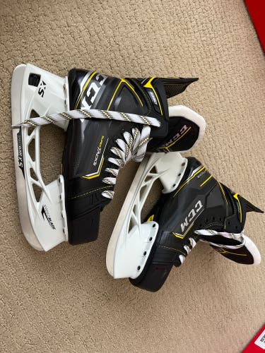 New CCM Tacks 9380 Skates Size 6.5 D