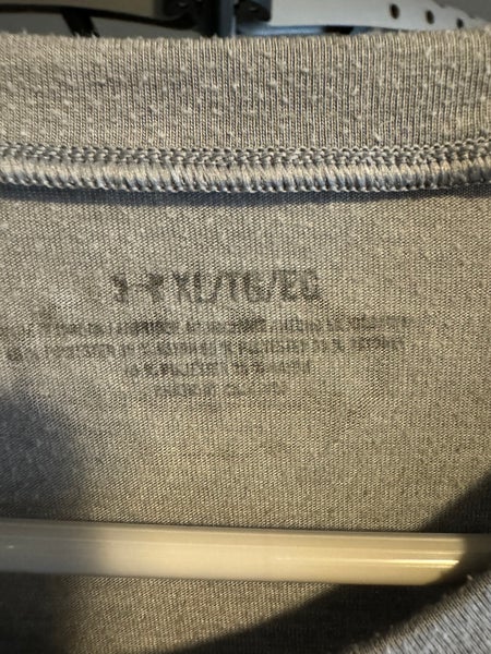 Under Armour T-Shirt, Gray, Size XL