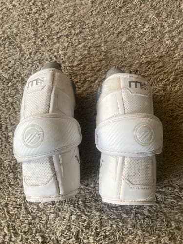 Used Medium Maverik M5 Arm Pads
