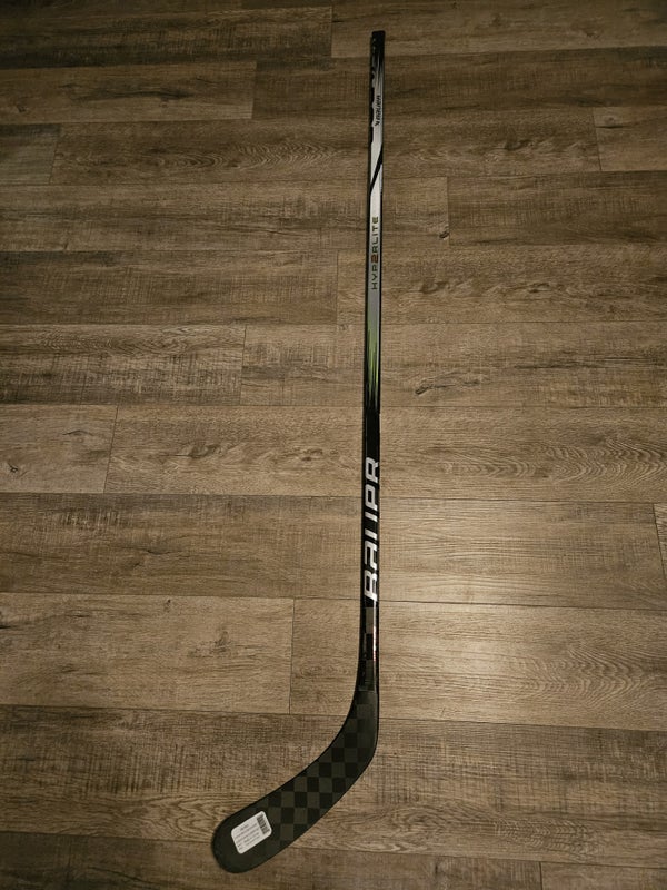 Right Handed Bauer vapor hyperlite 2 Hockey Sticks SidelineSwap