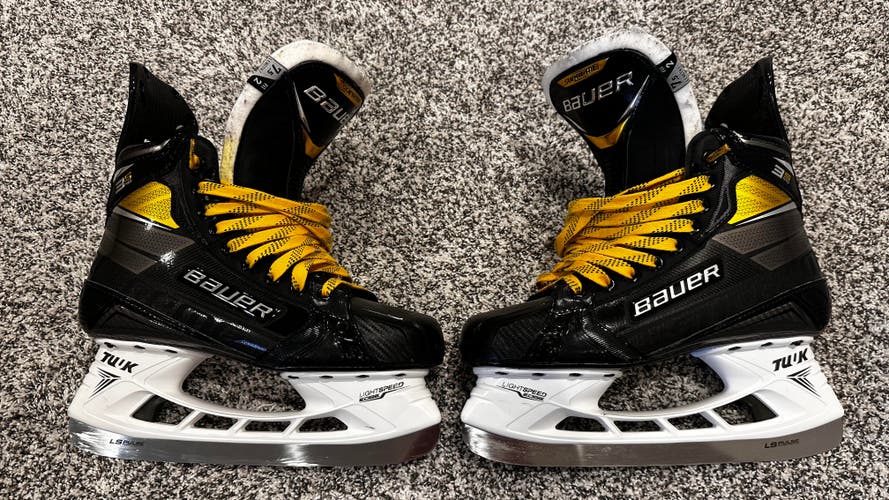 Used Senior Bauer Supreme 3S Pro Hockey Skates 7.5