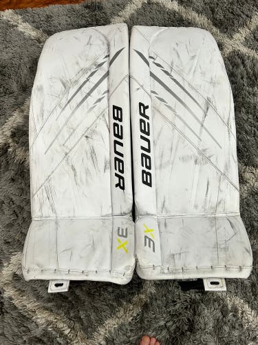 Used Bauer 3x Senior M goalie pads, Glove, Blocker. Size  (34+1)