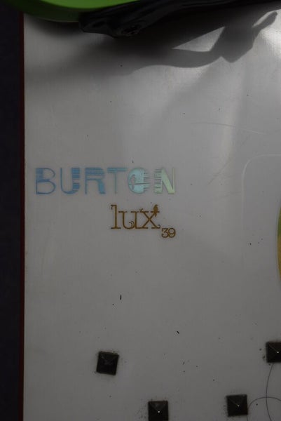 BURTON LUX 39 SNOWBOARD SIZE 139 CM WITH NEW MEDIUM CHANRICH