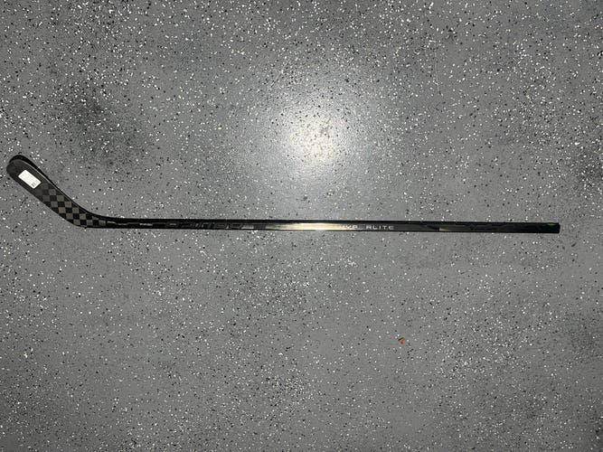 New Right Handed P88  Vapor Hyperlite 2 Hockey Stick
