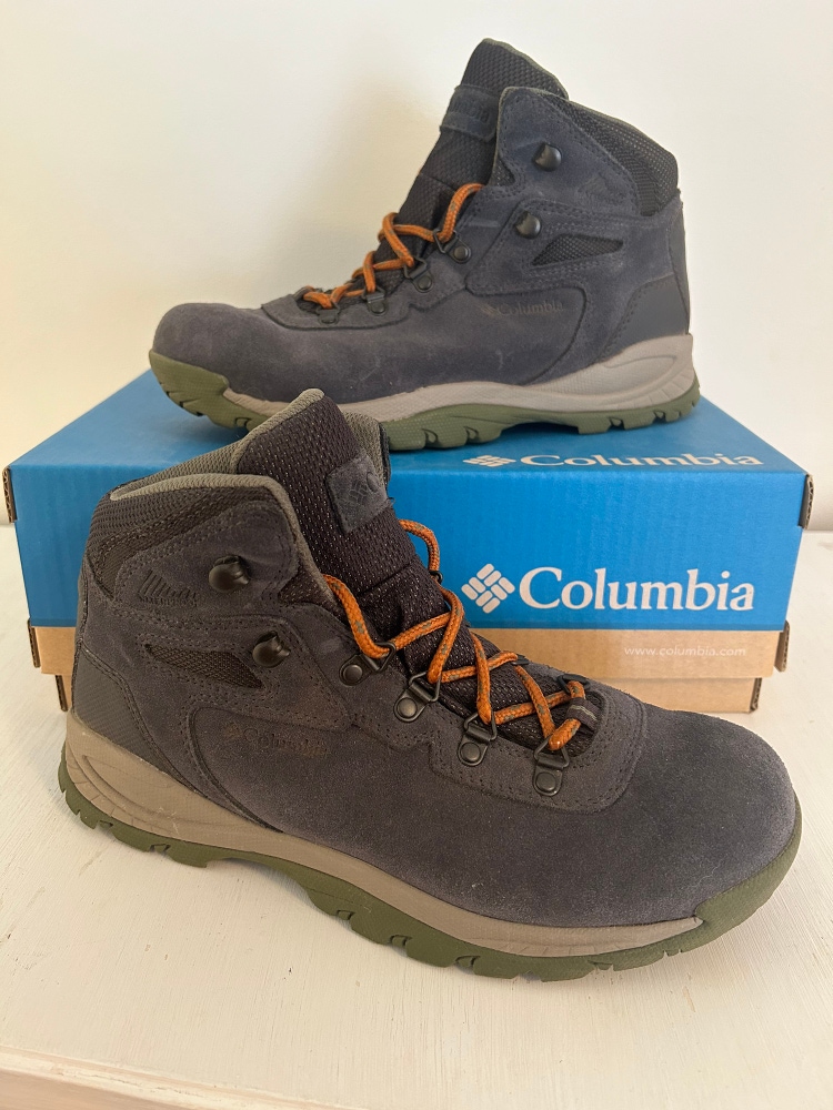 Women's Size 9.0 (Women's 10) Columbia Newton Ridge Hiking Boots