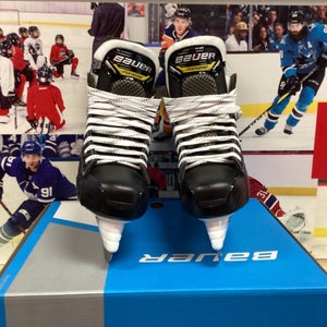 Intermediate new Bauer Supreme M1 Hockey Skates Regular Width