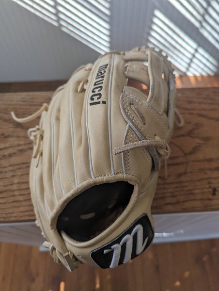 Used Marucci Ascension Right Hand Throw Outfield Baseball Glove 12.5"