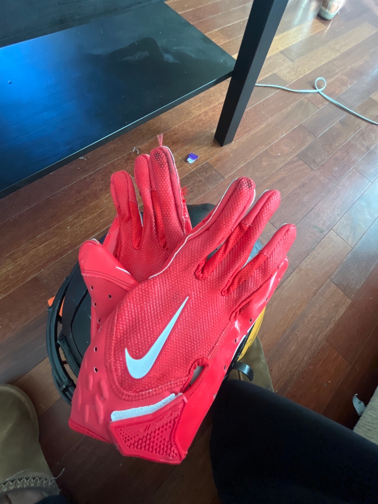 Red Adult Large Nike Superbad Gloves