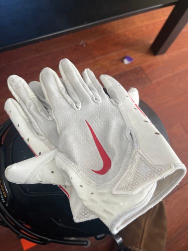 White Adult Large Nike Superbad Gloves