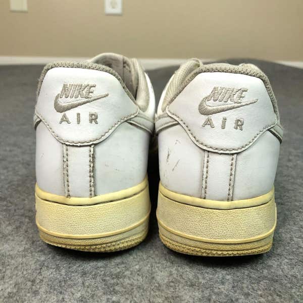 Nike Air Force 1 Womens Sneaker 8 Triple White Low Shoe  display picture 1