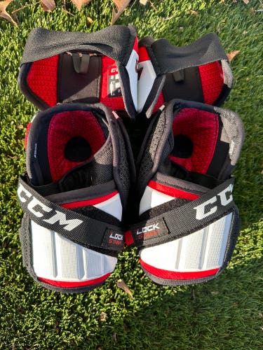 Used CCM JetSpeed FT4 Pro Elbow Pads
