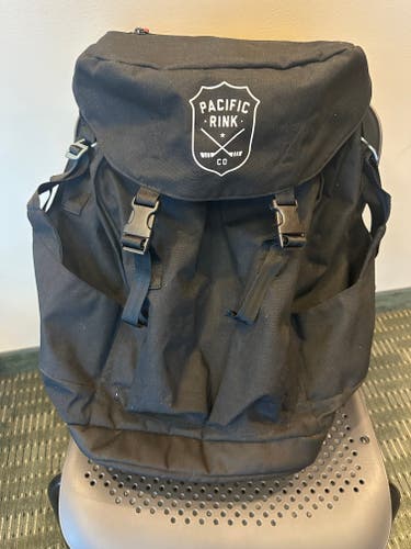 Pacific Rink Pond Pack (Black)