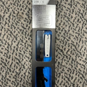 Bauer Fly-Ti size 4 (238 MM) blades