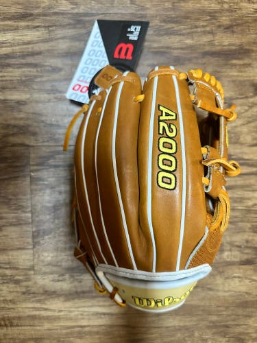 New Right Hand Throw 11.75" 1787SC A2000 Baseball Glove