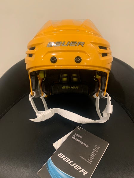 New LARGE Bauer Re-Akt Helmet HECC THE END OF 07/2019