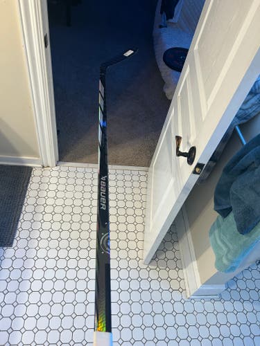 Senior Used Right Handed Bauer Proto-R Hockey Stick P88