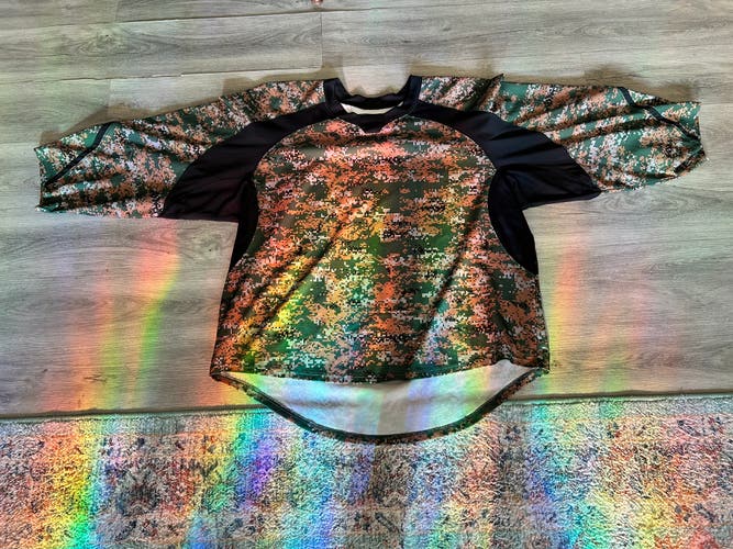 Used Men's Reebok Jersey- Camo Pattern