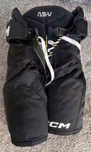 Senior Medium CCM Tacks AS-V Hockey Pants