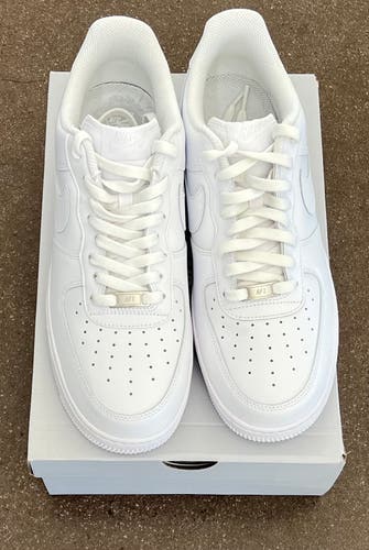 New Nike White Air Force 1 Low Men’s Size 11.5 (Accepting Offers)