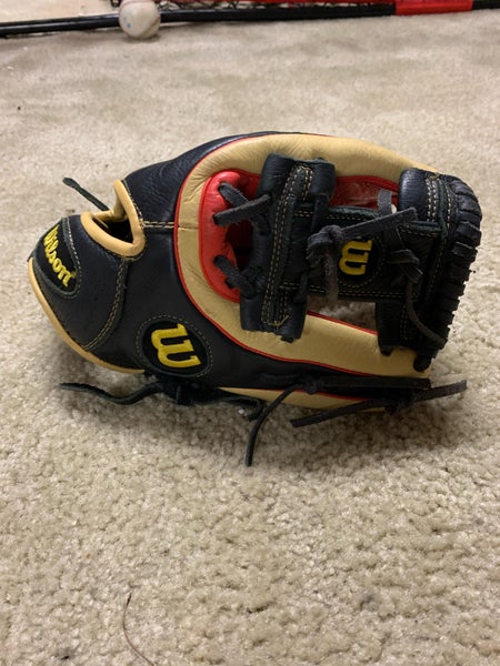 Used Right Hand Throw Wilson Infield A550 Baseball Glove 11.5"