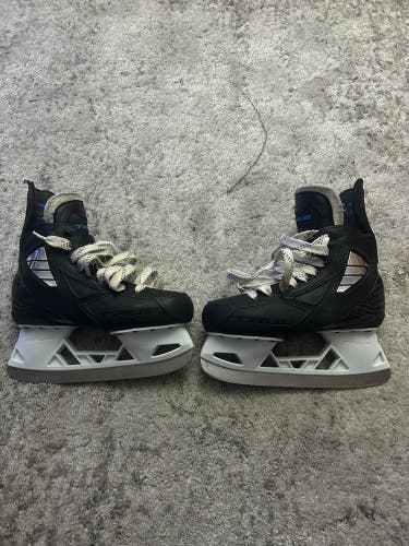 Used True Size 5.5 Hockey Skates
