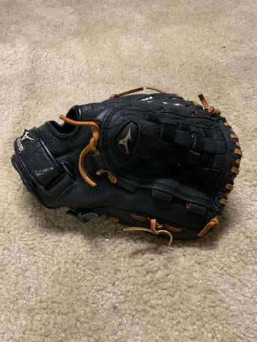 Used Right Hand Throw Mizuno MVP Youth Baseball Glove 11.5"