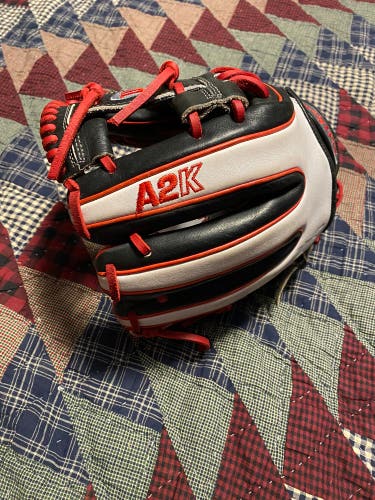 Wilson A2K Datdude GOTM 11.5” RHT Baseball Glove