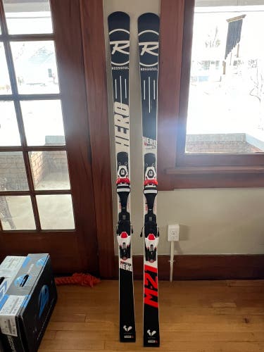 Unisex Rossignol Master Hero Racing With Bindings Max Din 12 Hero Athlete GS Skis