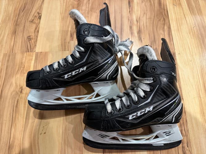 Youth Used CCM RibCor 70K Hockey Skates Regular Width (size 11.5)