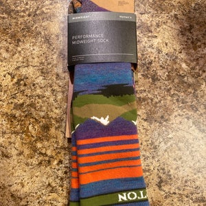 New Medium/Large Burton Socks