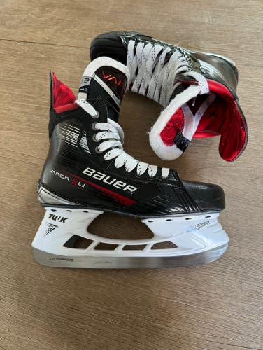 Bauer Vapor x4 hockey skates senior size 8.5 fit 1