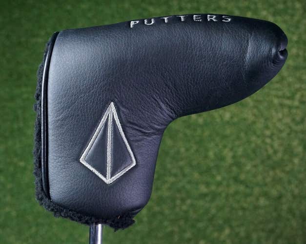 PYRAMID PUTTERS BLADE PUTTER GOLF HEADCOVER ~ L@@K!!