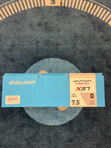 New Bauer  7.5 Vapor X3.7 Hockey Skates