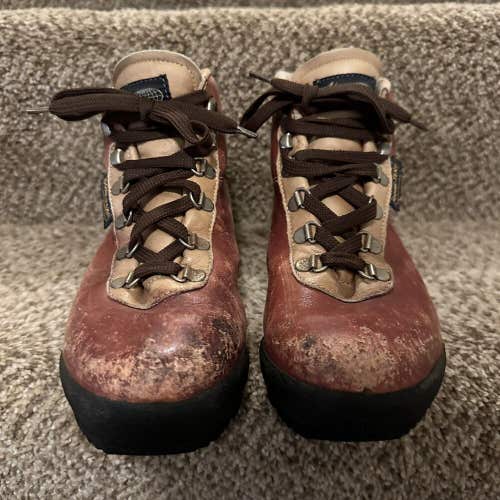 Vintage Vasque Mens Sz 8M Skywalker Hiking Boots Red Brown Leather Laceup