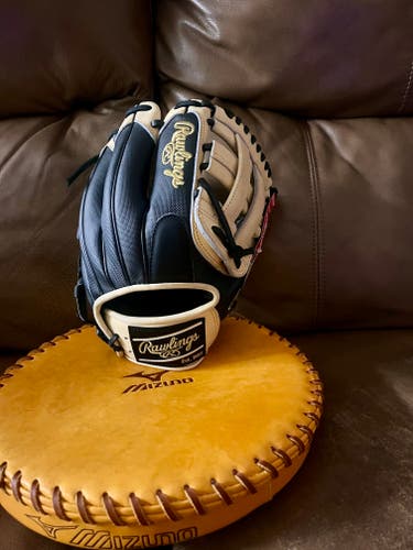 New Rawlings Right Hand Throw Infield Heart of the Hide PRO205-6 Baseball Glove 11.75"