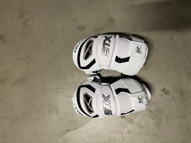 Used Medium STX Cell V Arm Pads