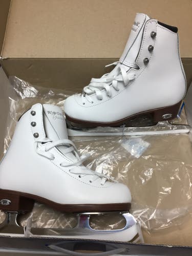 Riedell Diamond Girls Size 1 1/2 Med Figure Skate