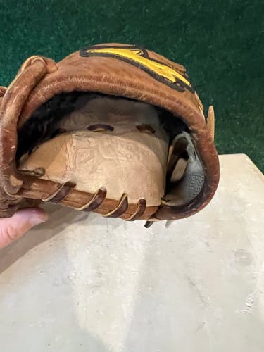 Infield 11.5" Classic Pro Baseball Glove