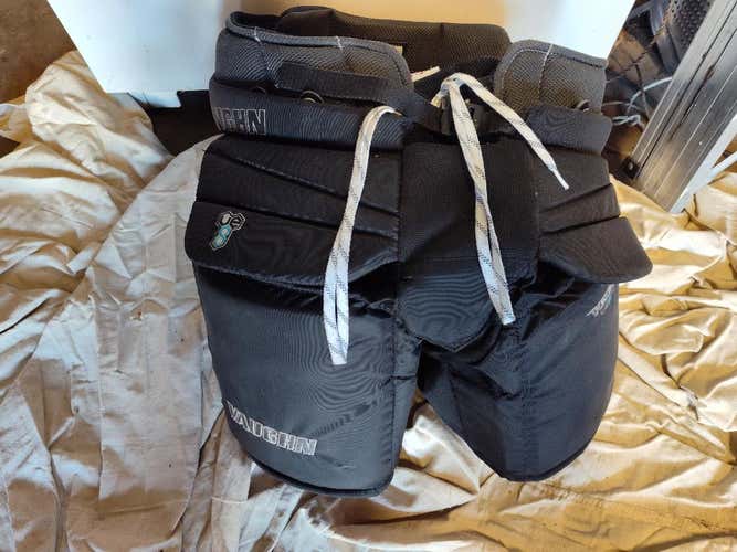 Intermediate Used XL Vaughn Velocity VE8 Hockey Goalie Pants