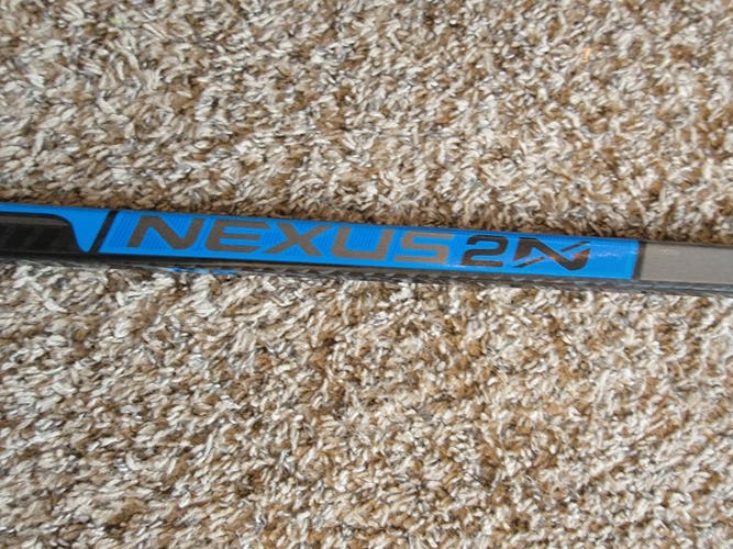 Used Senior Bauer Right Handed Nexus 2N Hockey Stick P28