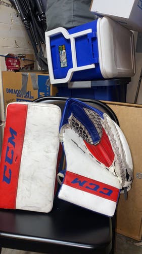 Ccm retro flex Glove And Blocker Set
