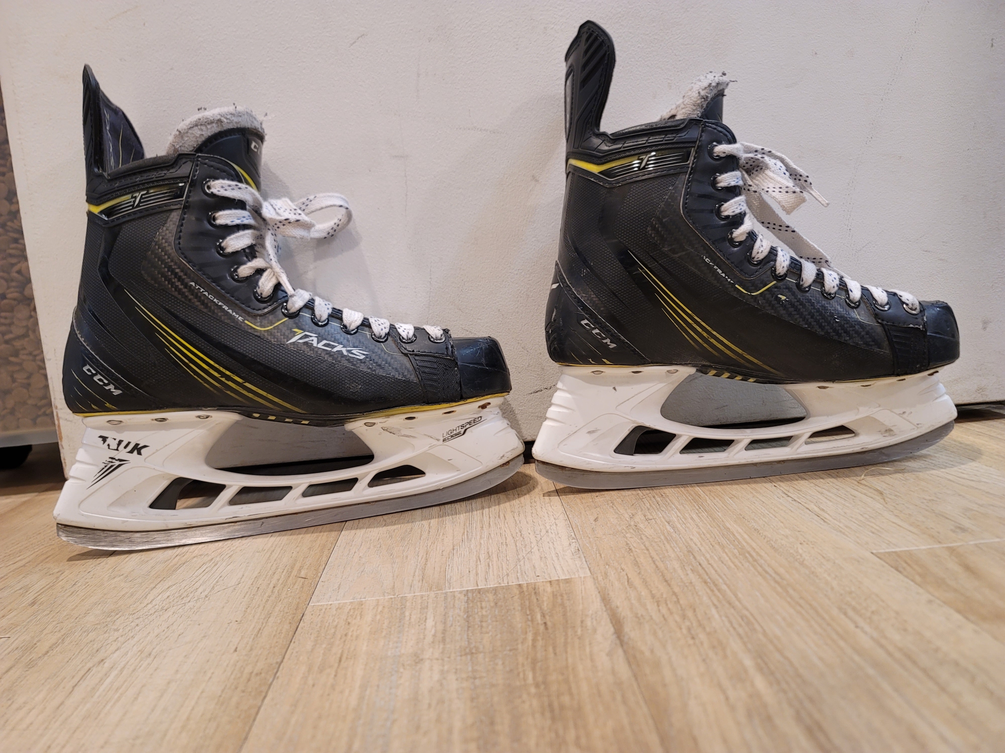 Pro Stock Anaheim Ducks CCM Tacks Ice Hockey Skates size 10D