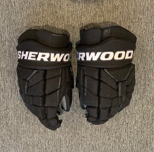 Used (Size 13) Sherwood Code TMP Pro Gloves