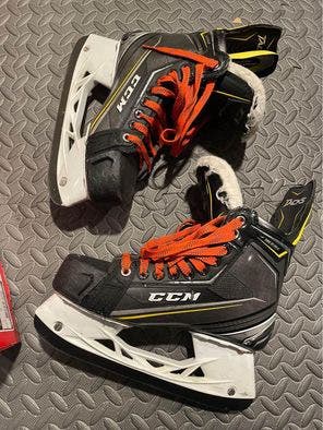Used CCM Tacks  9090 Top Of The Line Hockey Skates Regular Width Senior Size 6.5