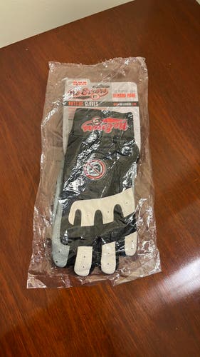 New No Errors Leather Batting Gloves - Unisex, size Medium